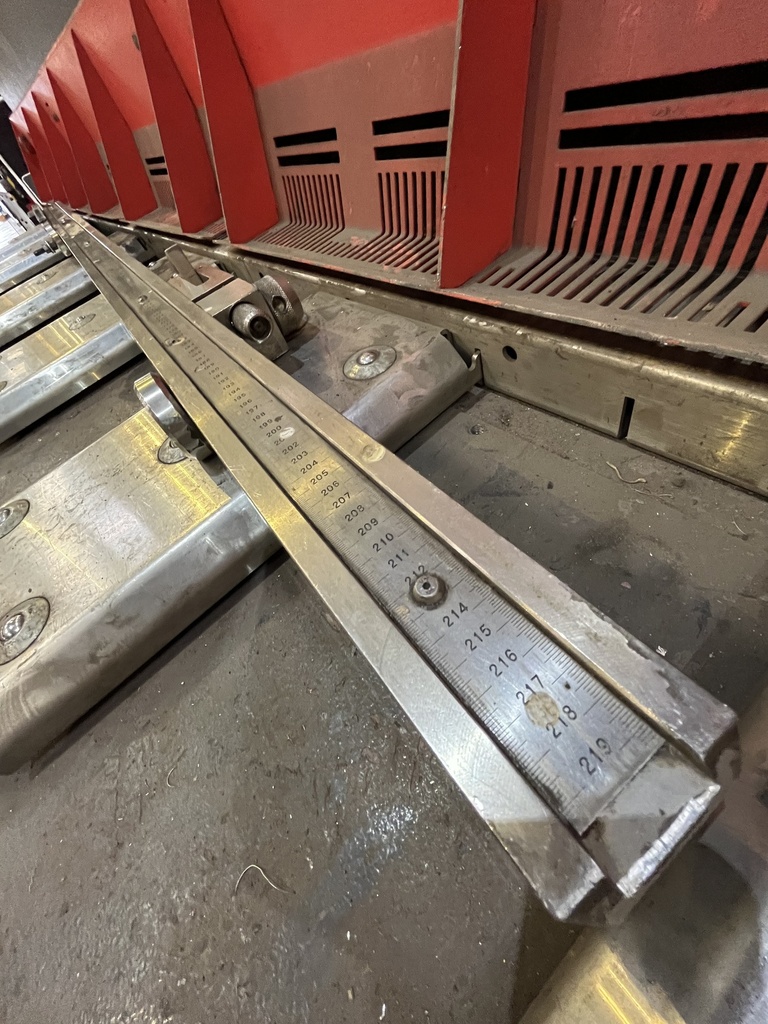 TOUR A COMMANDE NUMERIQUE CINCINNATI HAWK 300 S792_1